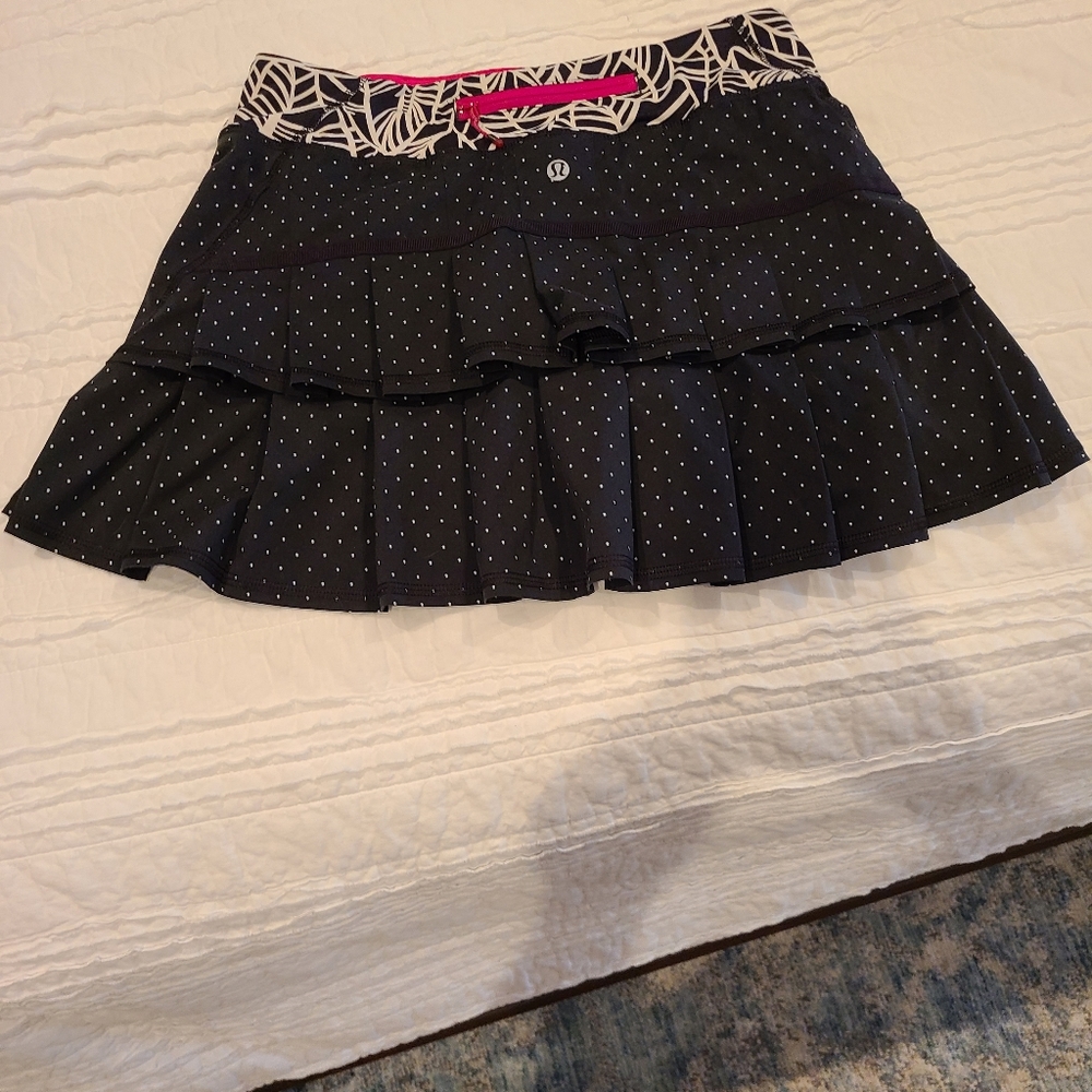 Lululemon Athletica tennis/golf TALL skort/skirt